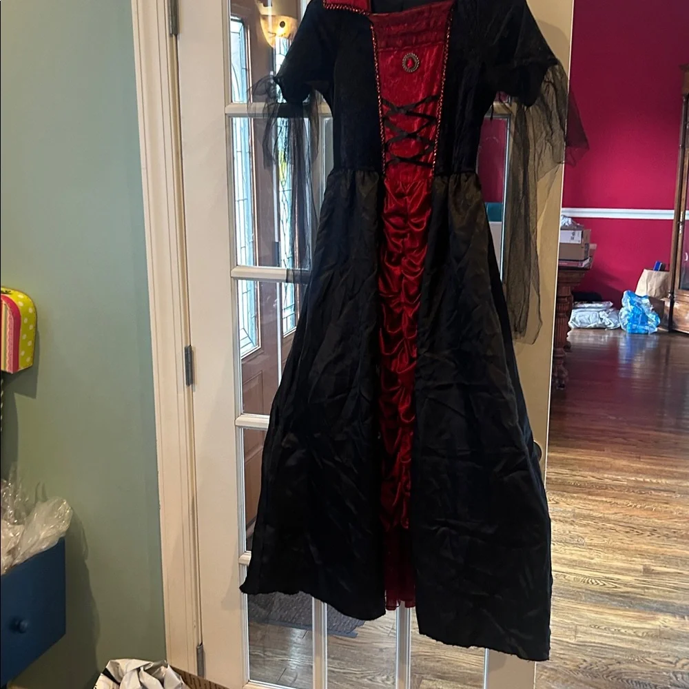 Spirit Halloween Vampire Princess Costume Velvet dress size XL dress up youth
